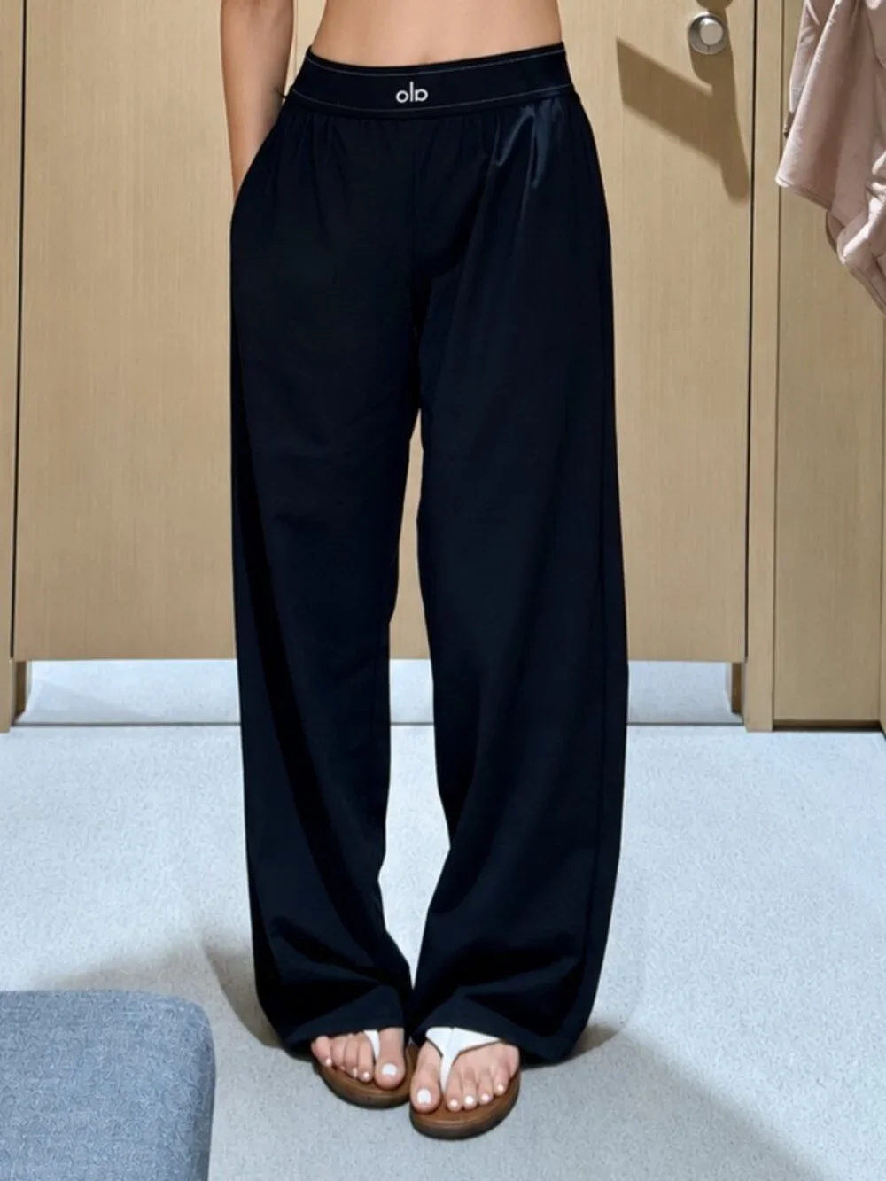 NWT ✨ Alo Yoga Suit Up Trouser Black Regular 30